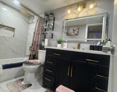 6575 W Oakland Park Boulevard - Photo Thumbnail 29