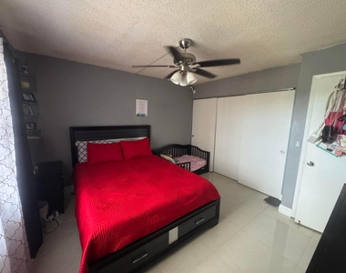 6575 W Oakland Park Boulevard - Photo Thumbnail 12
