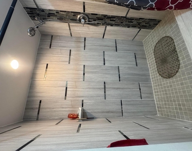 6575 W Oakland Park Boulevard - Photo Thumbnail 1