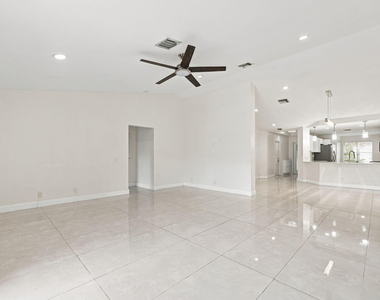 1590 Orion Lane - Photo Thumbnail 7