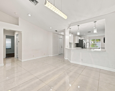 1590 Orion Lane - Photo Thumbnail 5