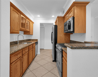 1515 E Broward Boulevard - Photo Thumbnail 4