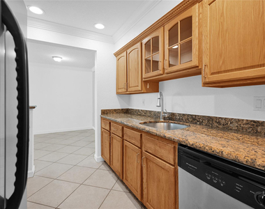 1515 E Broward Boulevard - Photo Thumbnail 5