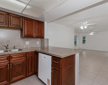 8830 W Sample Road - Photo Thumbnail 10