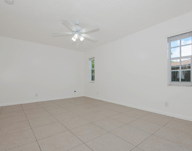 8830 W Sample Road - Photo Thumbnail 16