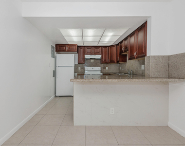 8830 W Sample Road - Photo Thumbnail 7