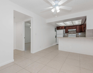 8830 W Sample Road - Photo Thumbnail 6