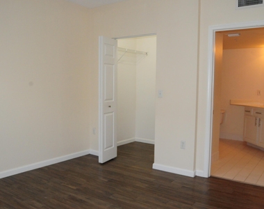 11685 W Atlantic Boulevard - Photo Thumbnail 5