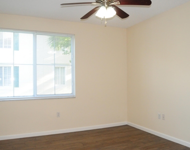 11685 W Atlantic Boulevard - Photo Thumbnail 2