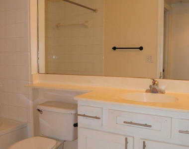 11685 W Atlantic Boulevard - Photo Thumbnail 6
