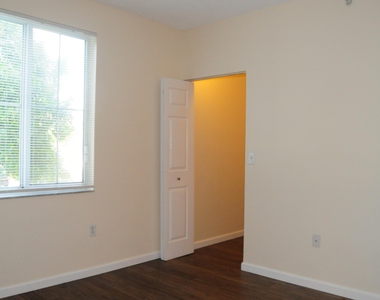 11685 W Atlantic Boulevard - Photo Thumbnail 9