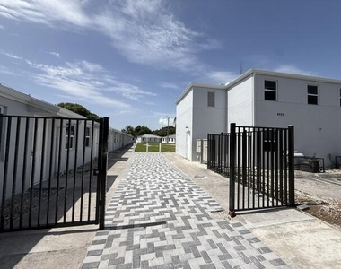 4393 Windsor Avenue - Photo Thumbnail 1