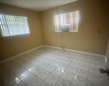 5644 Nw 14th Court - Photo Thumbnail 6