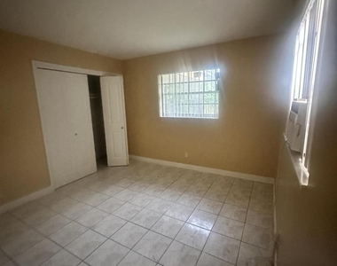 5644 Nw 14th Court - Photo Thumbnail 5