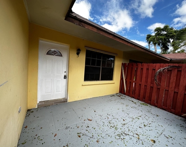4326 Woodstock Drive - Photo Thumbnail 10