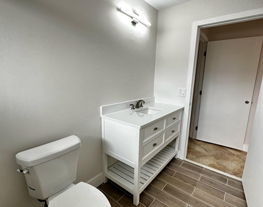 4326 Woodstock Drive - Photo Thumbnail 18