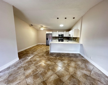 4326 Woodstock Drive - Photo Thumbnail 31
