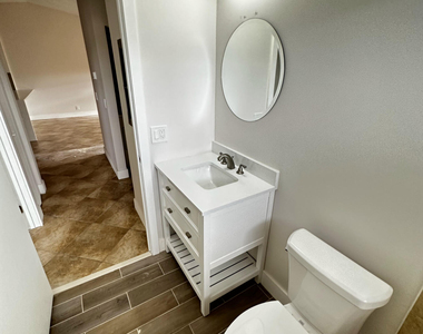 4326 Woodstock Drive - Photo Thumbnail 21