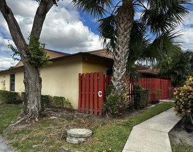 4326 Woodstock Drive - Photo Thumbnail 8