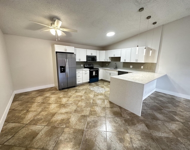4326 Woodstock Drive - Photo Thumbnail 27