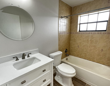 4326 Woodstock Drive - Photo Thumbnail 22