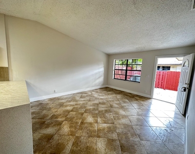 4326 Woodstock Drive - Photo Thumbnail 33