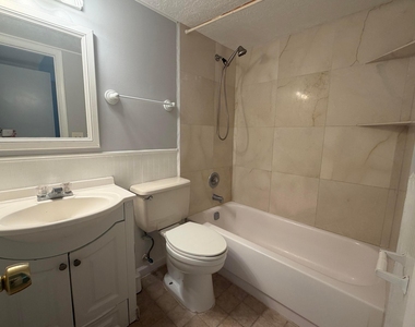 9915 Sandalfoot Boulevard - Photo Thumbnail 17