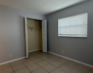 9915 Sandalfoot Boulevard - Photo Thumbnail 18