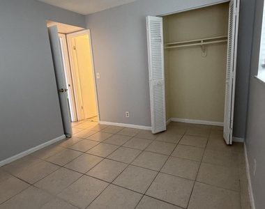 9915 Sandalfoot Boulevard - Photo Thumbnail 17