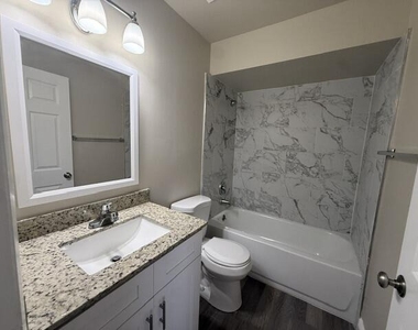 4393 Windsor Avenue - Photo Thumbnail 9