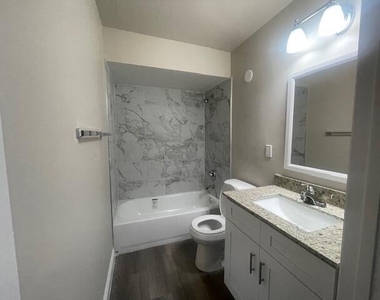 4393 Windsor Avenue - Photo Thumbnail 15