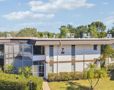 7 Greenway Village N - Photo Thumbnail 26