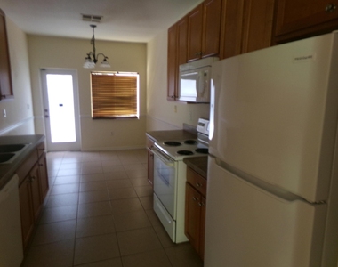 2132 Se Eatonville Drive - Photo Thumbnail 10