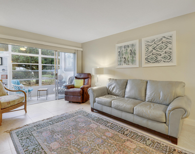 2929 Se Ocean Boulevard - Photo Thumbnail 15