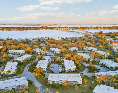 2929 Se Ocean Boulevard - Photo Thumbnail 33