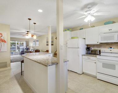 2929 Se Ocean Boulevard - Photo Thumbnail 6