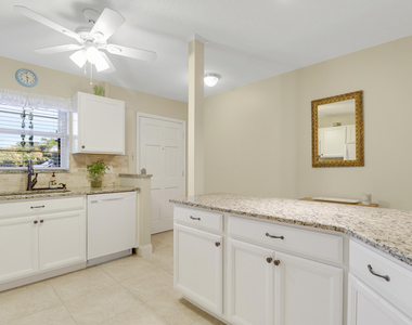 2929 Se Ocean Boulevard - Photo Thumbnail 12