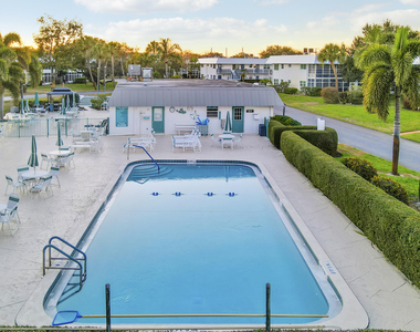 2929 Se Ocean Boulevard - Photo Thumbnail 25