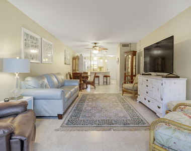 2929 Se Ocean Boulevard - Photo Thumbnail 4