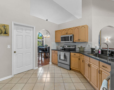 1840 Hollyhock Road - Photo Thumbnail 9