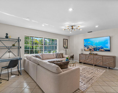 1840 Hollyhock Road - Photo Thumbnail 15