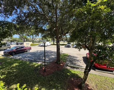 11339 Royal Palm Boulevard - Photo Thumbnail 12
