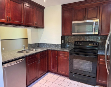 11339 Royal Palm Boulevard - Photo Thumbnail 17