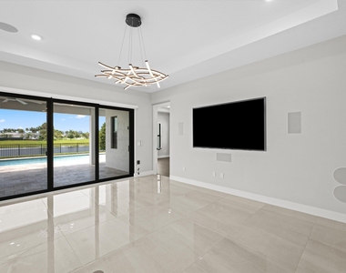 15664 Merritt Drive - Photo Thumbnail 14