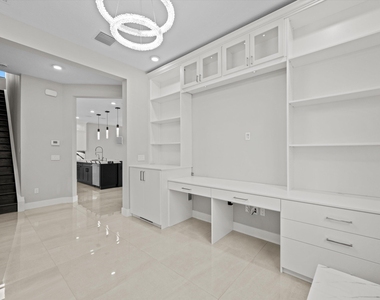 15664 Merritt Drive - Photo Thumbnail 12