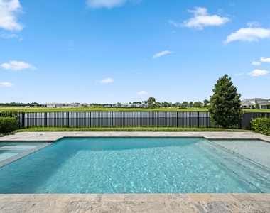 15664 Merritt Drive - Photo Thumbnail 3