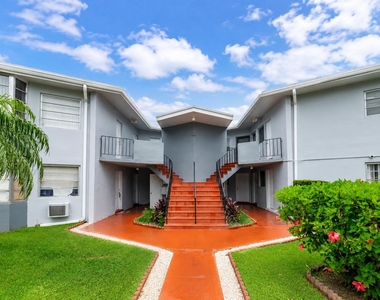 1723 Ne Miami Gardens Drive - Photo Thumbnail 6