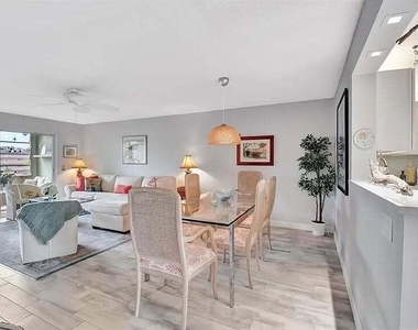 2615 Ne 3rd Court - Photo Thumbnail 6