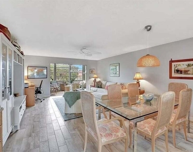 2615 Ne 3rd Court - Photo Thumbnail 8