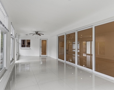 2910 Ne 40th Court - Photo Thumbnail 37